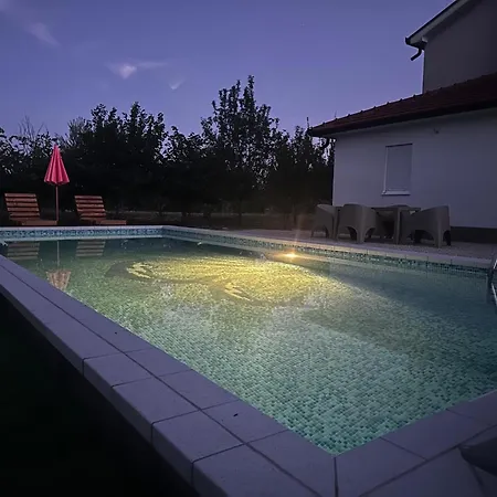 Mira * Ljubuški